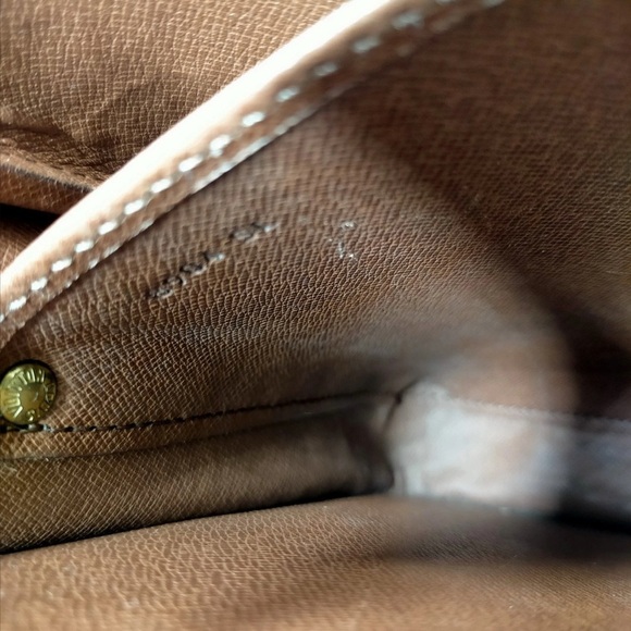 Louis Vuitton Cartouchiere GM Shoulder Bag - Picture 16 of 16